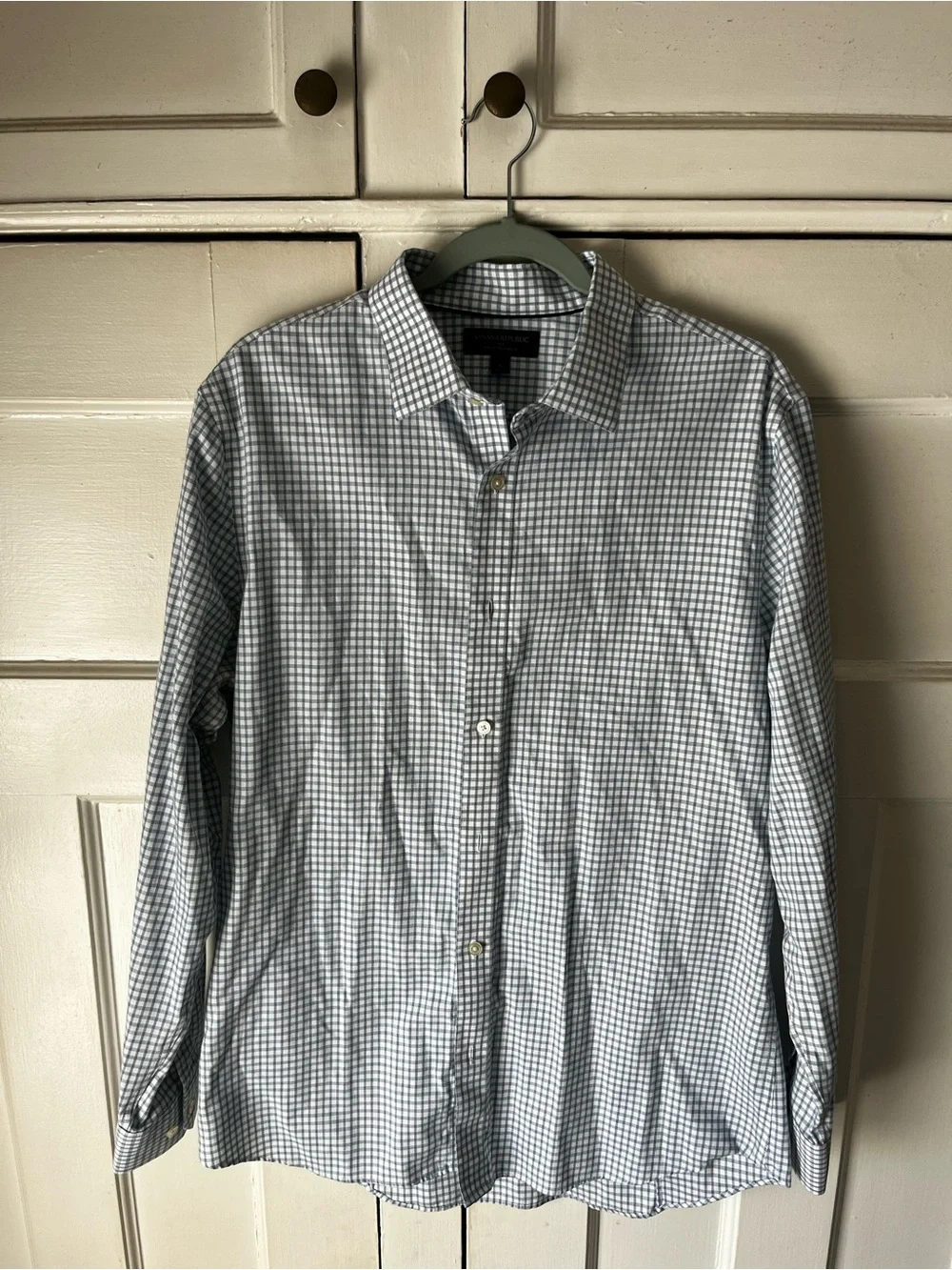 Banana Republic Blue and White Check Shirt - Men’s Size L